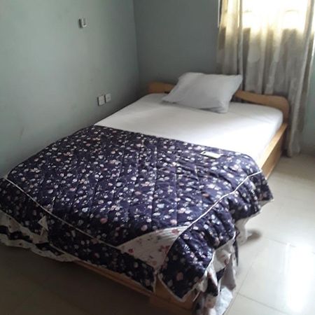 Bizay Hotel Sunyani Luaran gambar