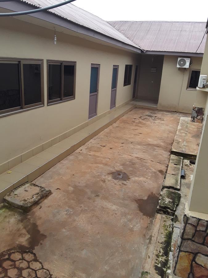 Bizay Hotel Sunyani Luaran gambar